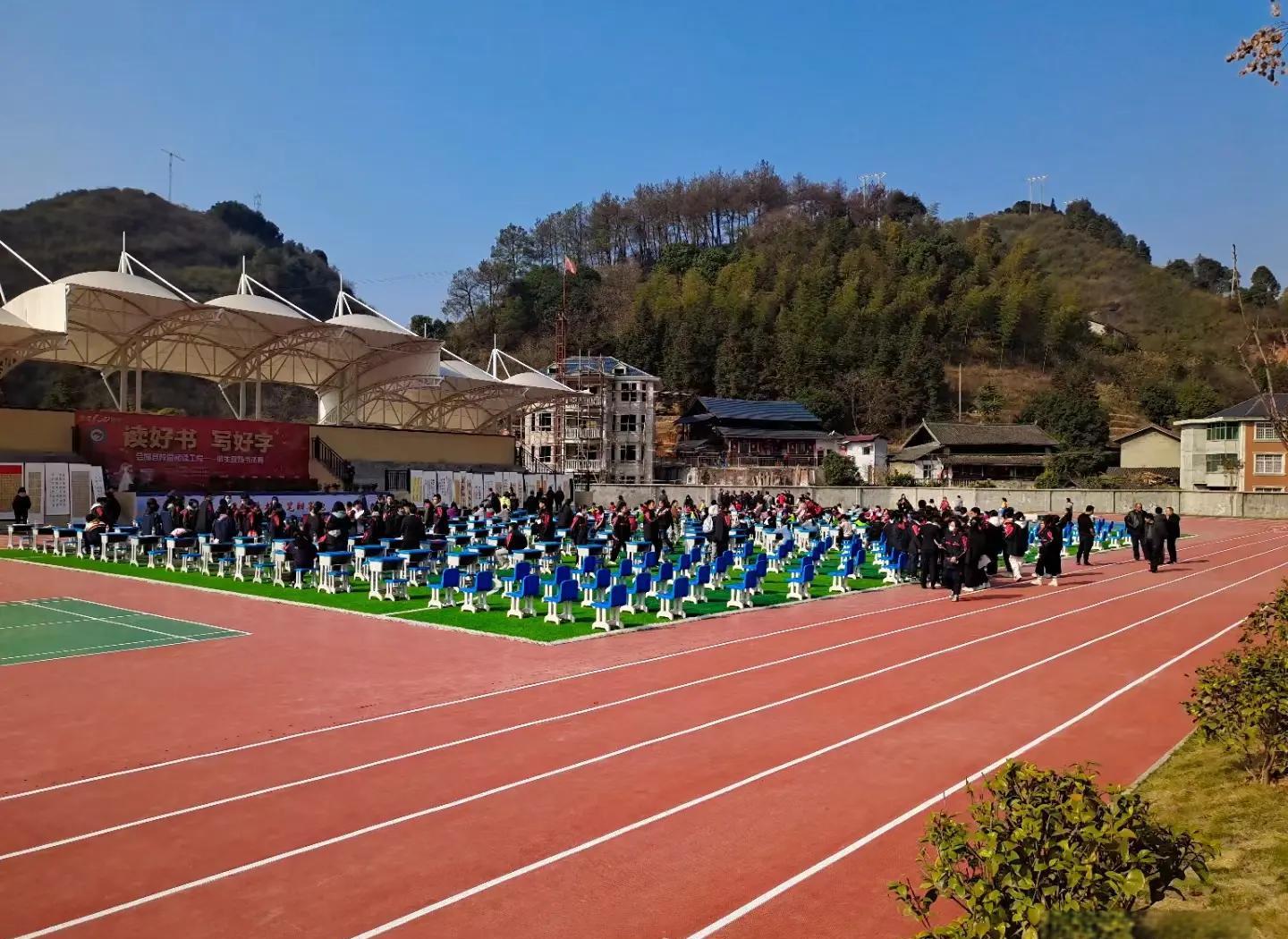 遂宁市硅PU学校塑胶跑道 - 一站式服务